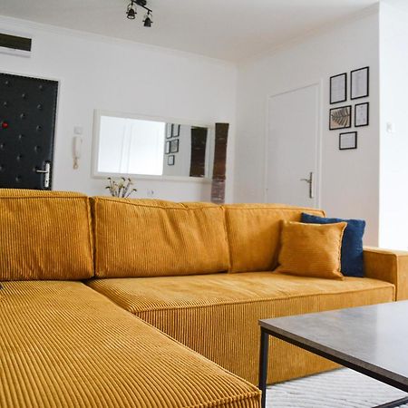 Crown Apartment 4 수보티차 외부 사진
