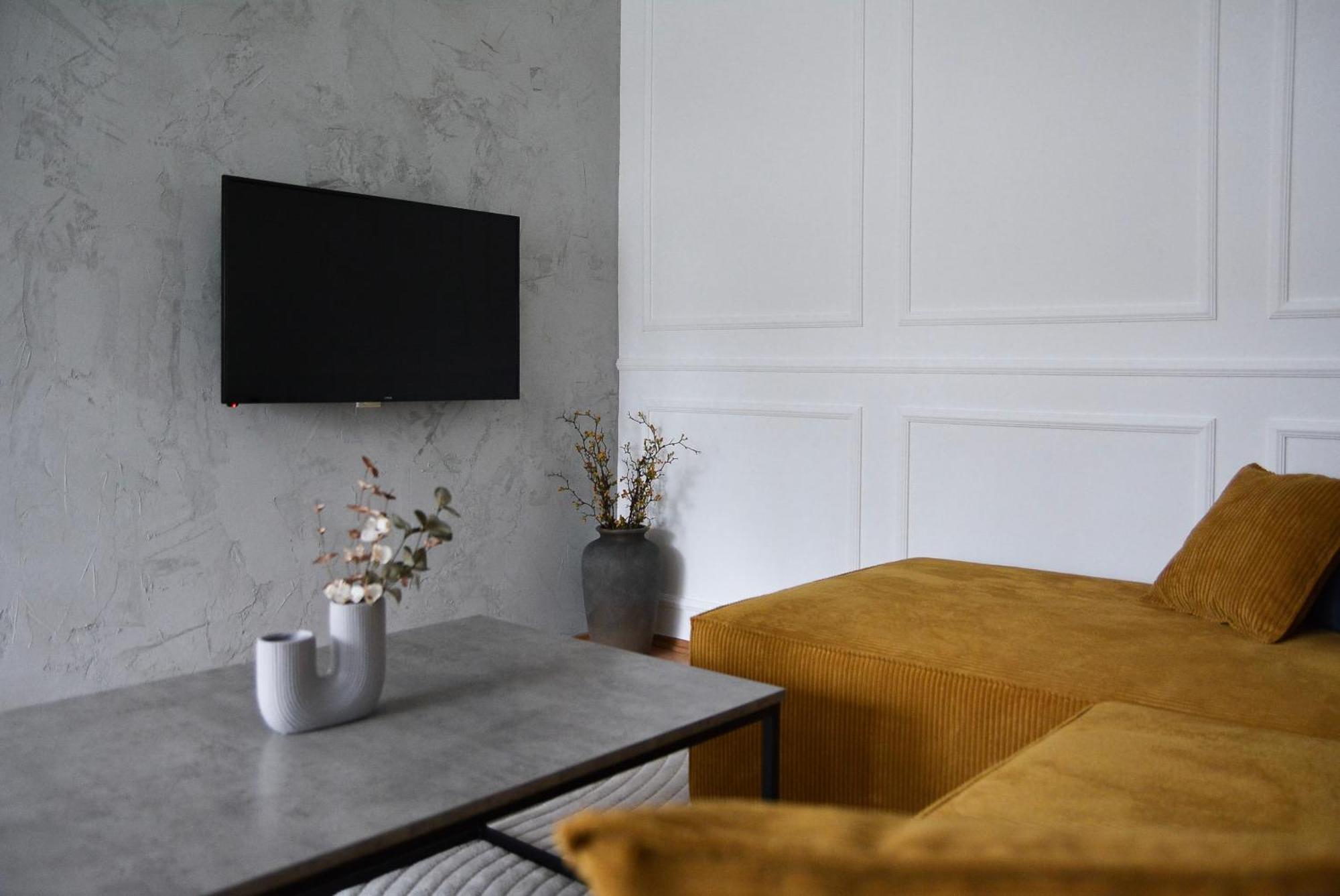 Crown Apartment 4 수보티차 외부 사진